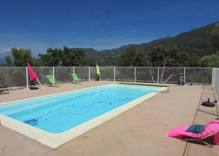 Maquis Et לינה וארוחת בוקר 3*