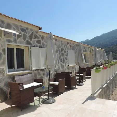 Maquis Et Bed & Breakfast